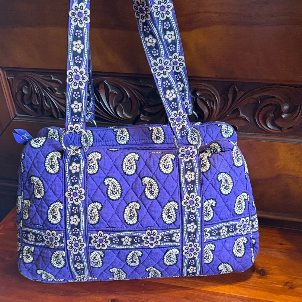 Vera Bradley tote bag in the retired "Simply Violet" pattern. Great condition - Picture 7 of 7